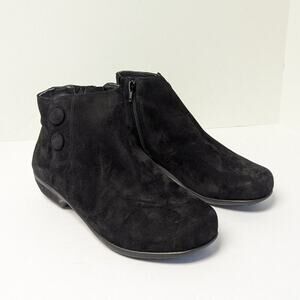 Walking Cradles Evan Ankle Booties, Black Suede, Womens 8 Wide